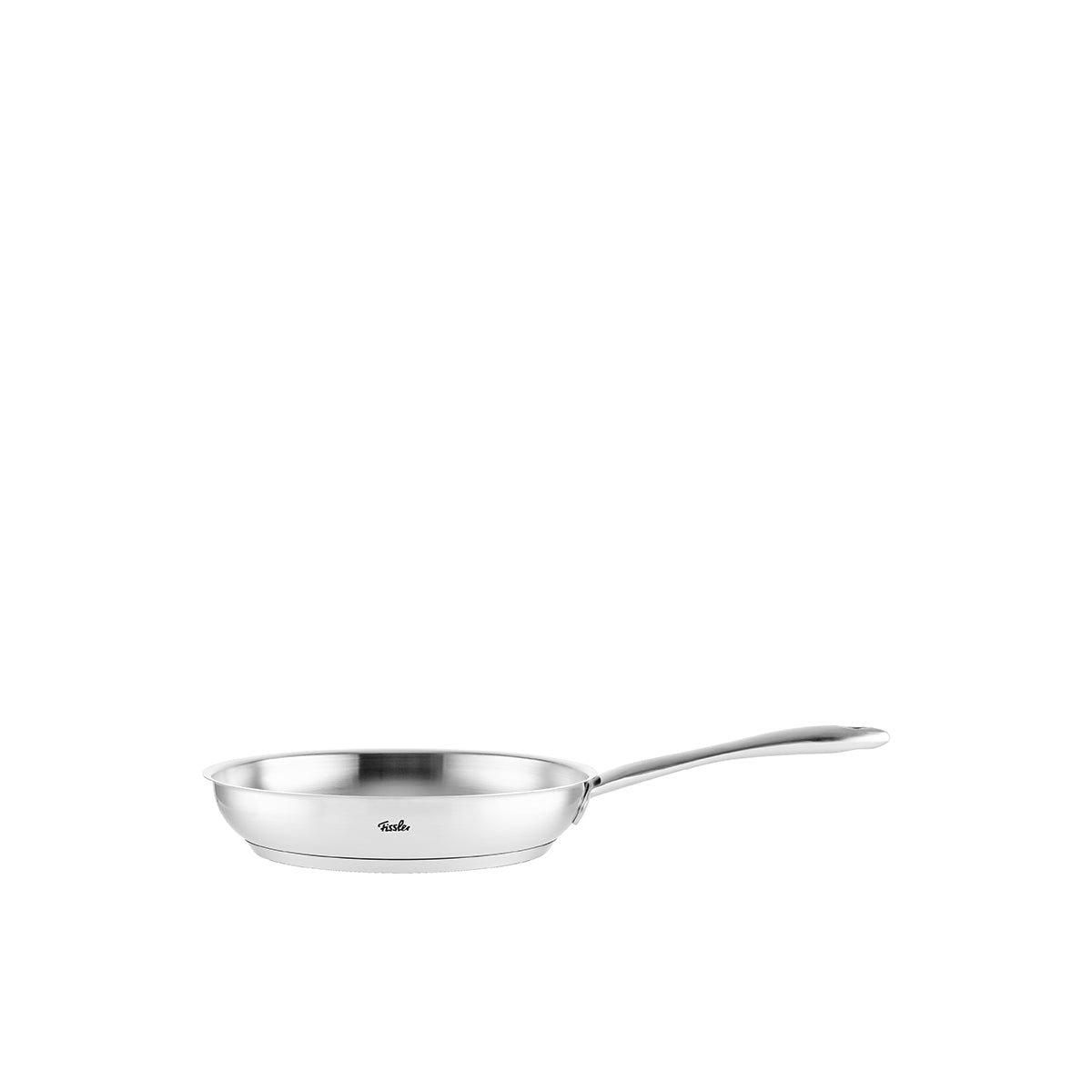 Fissler Catania Pfanne mit langem Griff, schlank und langlebig, abgebildet in Weiß. Ideal zum Sautieren; induktionsgeeignet. Hergestellt in Deutschland.