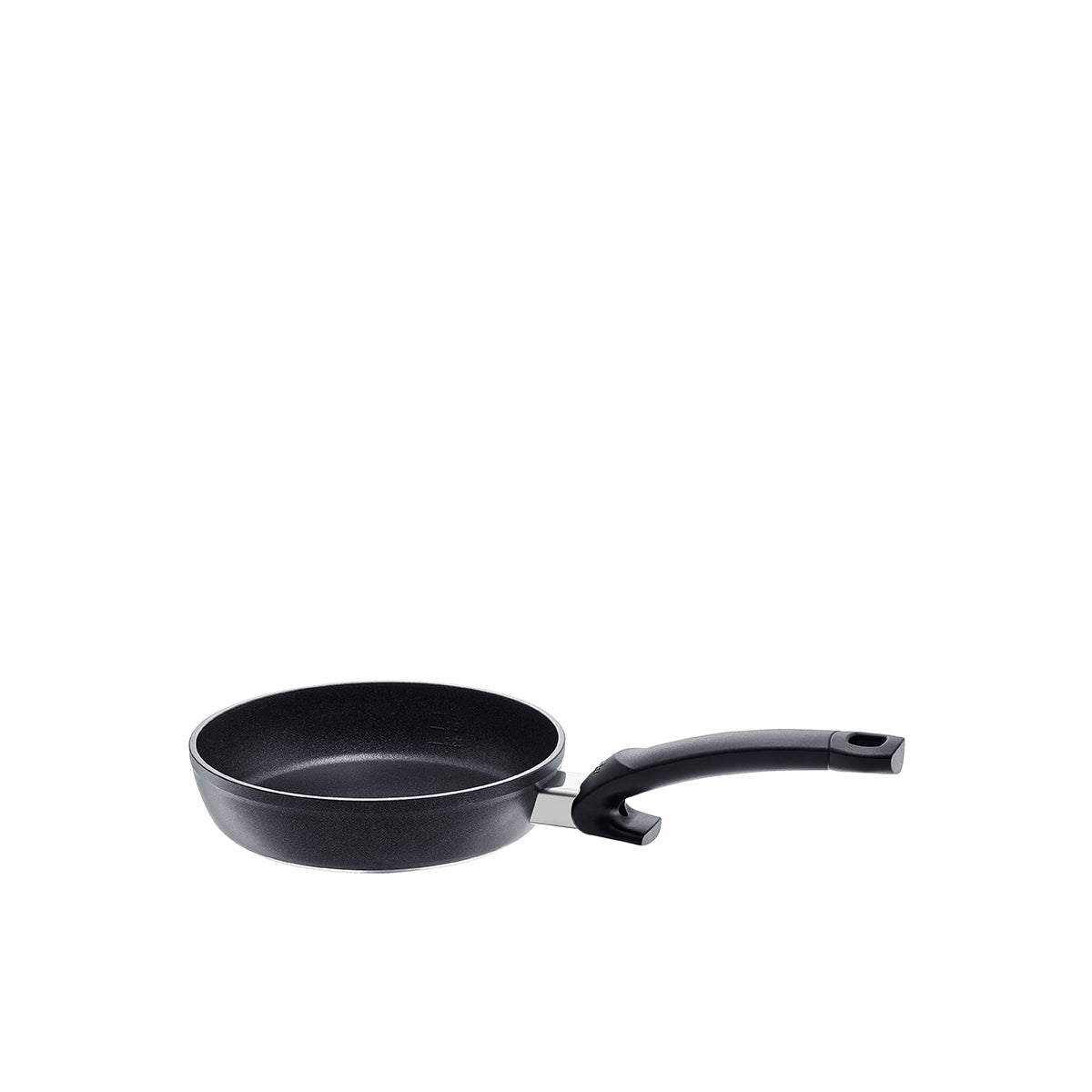 Fissler Levital®+ Comfort Pfanne, klein, schwarz, abgerundeter Boden, geschwungener Griff - deutsche Design- und Qualitäts-Ikone seit 1845.