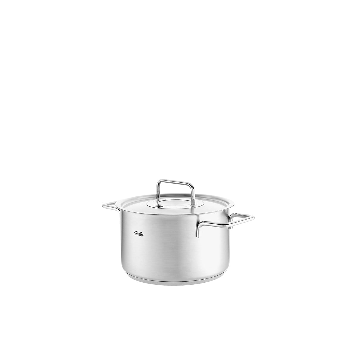 Fissler Pure Collection Edelstahltopf mit Metalldeckel und seitlichen Griffen, präzisionsgefertigt in Deutschland, auf weißem Grund.