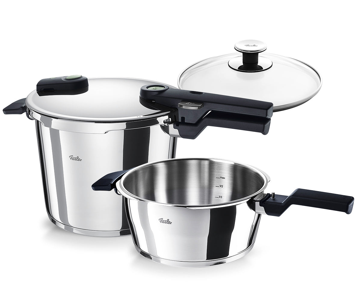 Fissler Vitaquick® 3-Piece Set: 3.5L & 6L stainless steel pressure cookers, classic pressure lid, glass lid. German precision.