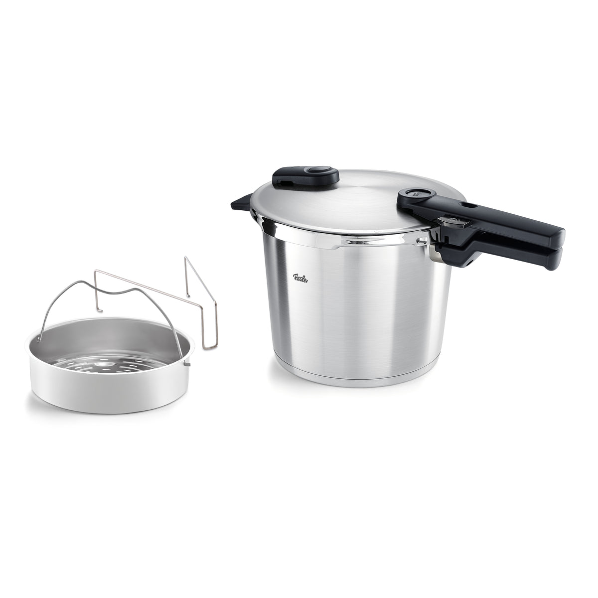 Fissler Vitaquick® Premium Schnellkochtopf aus Edelstahl mit Dämpfeinsatz und Untersetzer, modern, funktional - Made in Germany.