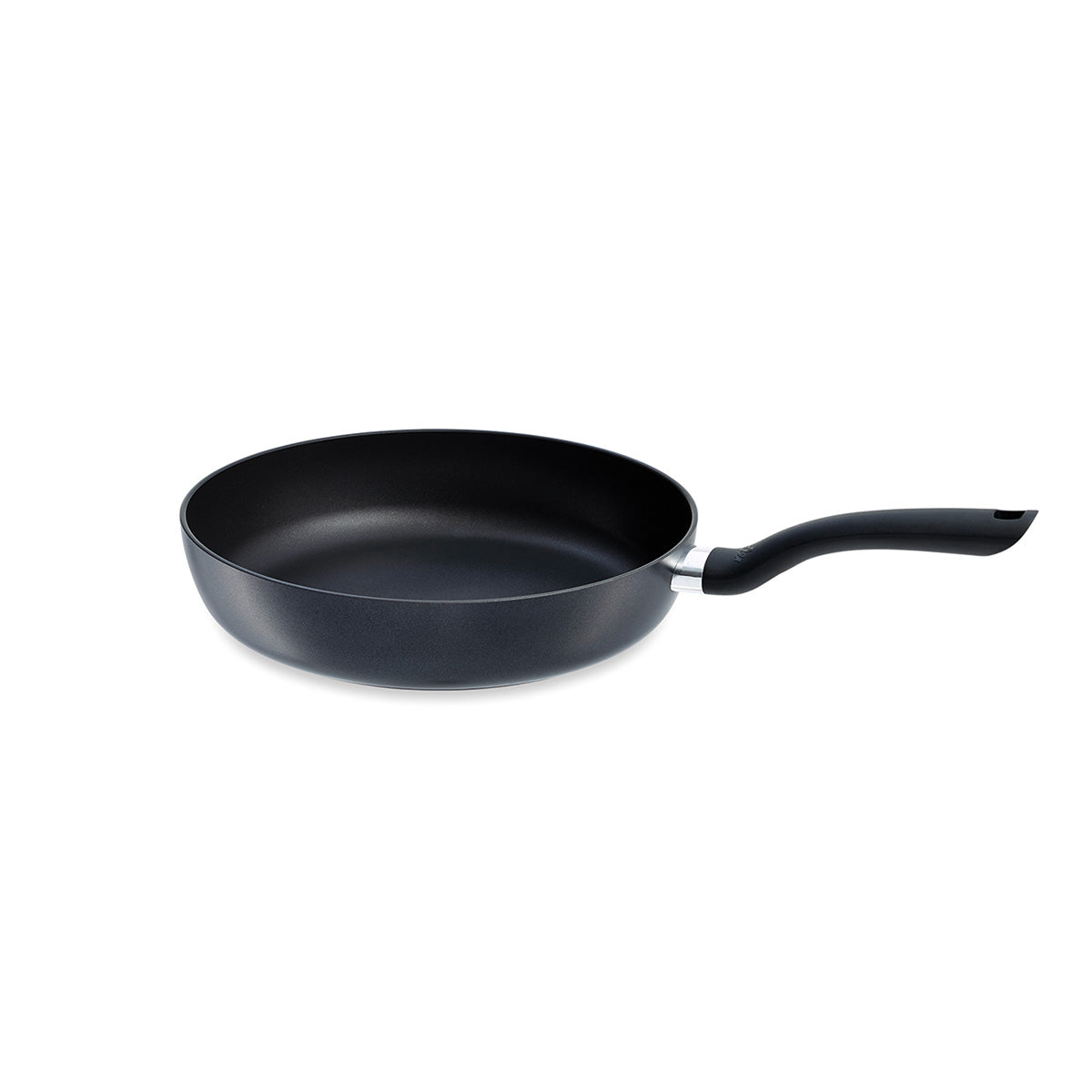 Fissler Cenit® Pfanne ohne Induktion, schwarze Antihaftpfanne mit ergonomischem Griff, modern designt. Perfekt für Glaskeramik.