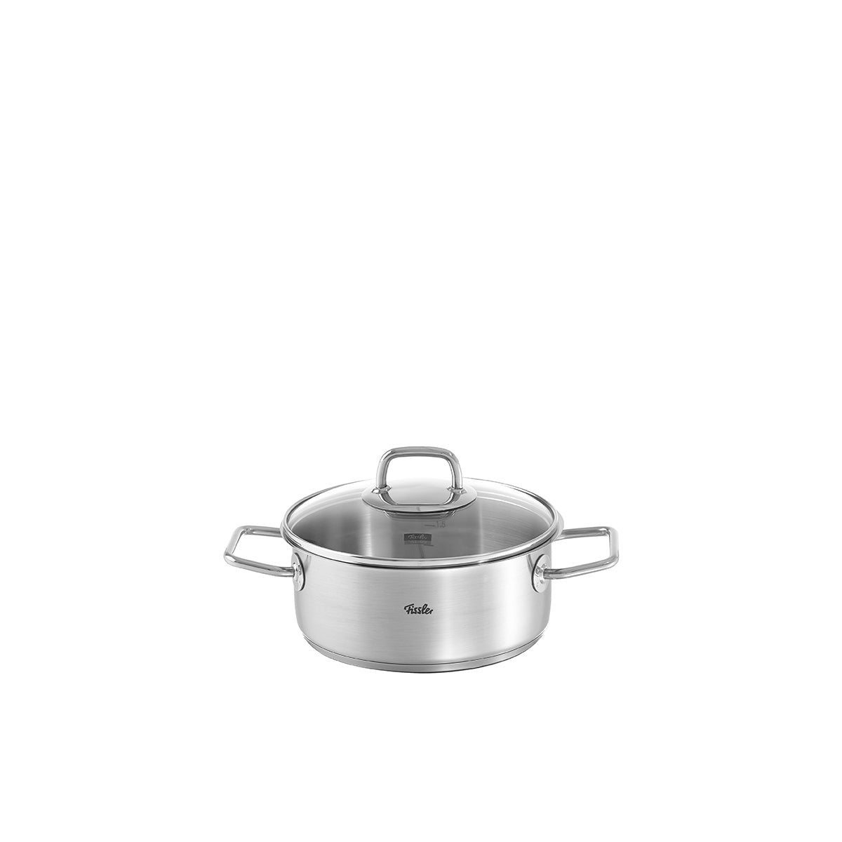 Der Fissler Viseo® Bratentopf, gefertigt aus hochwertigem Edelstahl und ausgestattet mit zwei ergonomischen Griffen sowie einem transparenten Güteglas-Deckel für praktisches Sichtkochen, präsentiert sich elegant vor weißem Hintergrund – ideal für die Zubereitung köstlicher Schmorgerichte mit der Präzision und Langlebigkeit, die man von der deutschen Ingenieurskunst von Fissler erwartet.